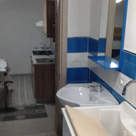 Apartment Monolocale Per Vacanze *