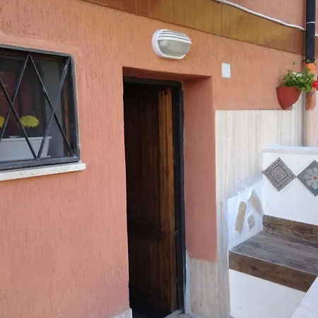 Apartment Monolocale Per Vacanze *